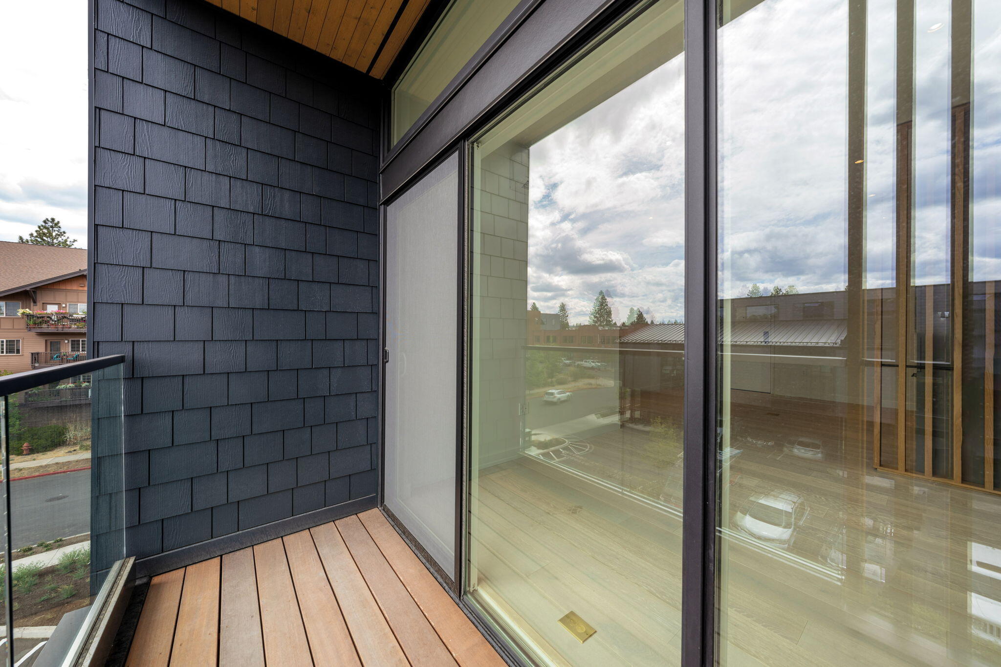 2745 NW Ordway Avenue, 303