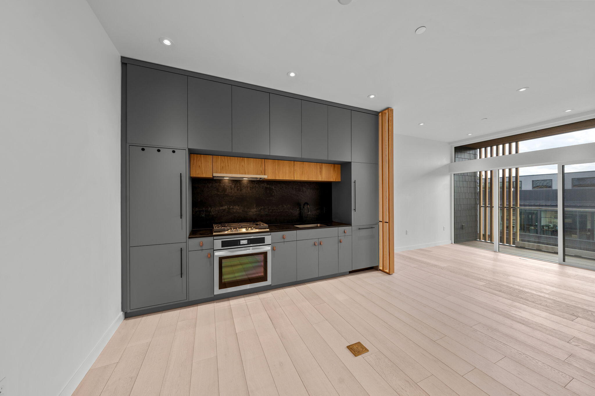 2745 NW Ordway Avenue, 303