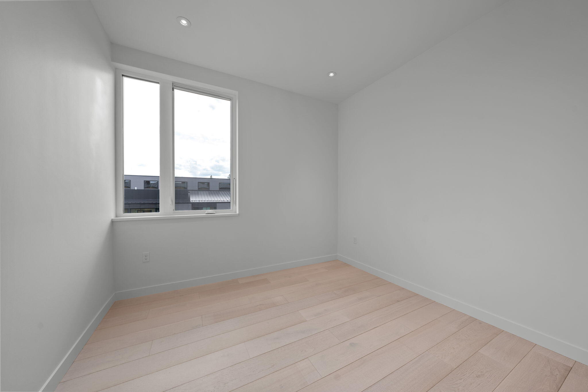 2745 NW Ordway Avenue, 303