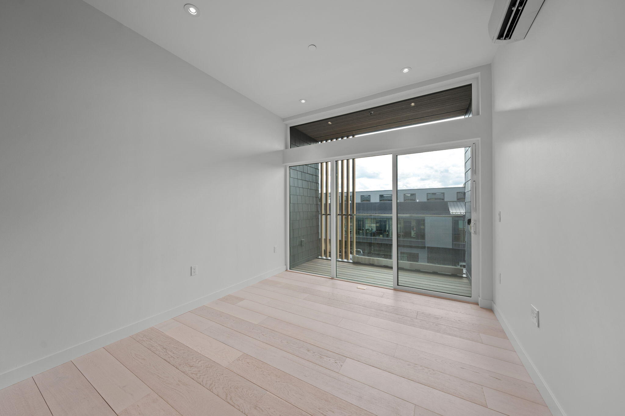 2745 NW Ordway Avenue, 303