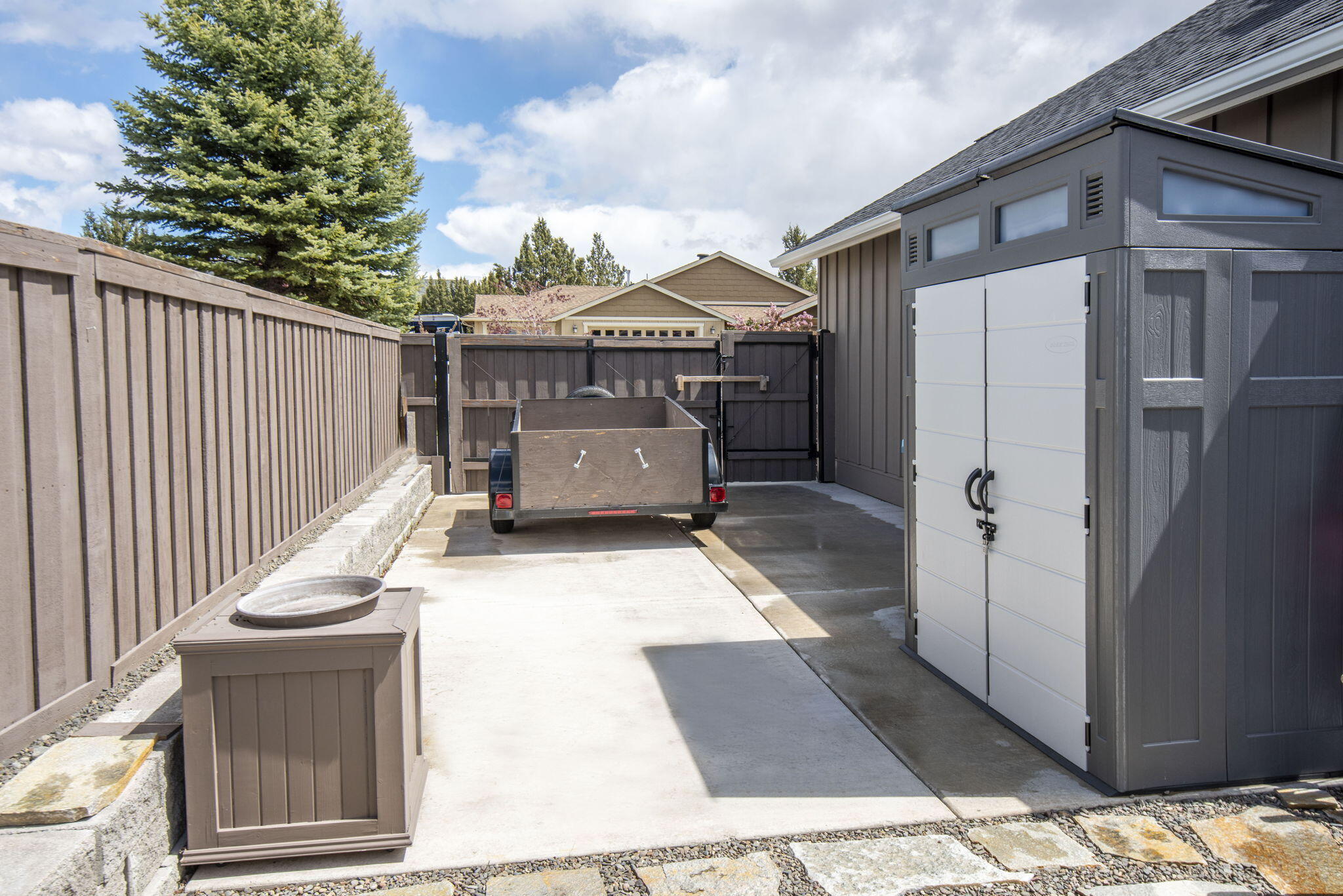 3131 SW Cascade Vista Drive