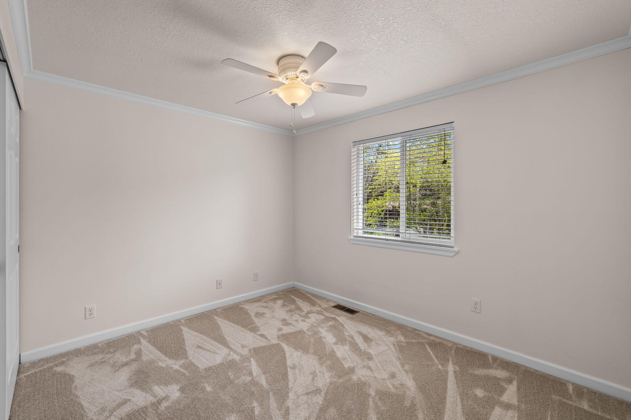 1484 NE Locksley Drive