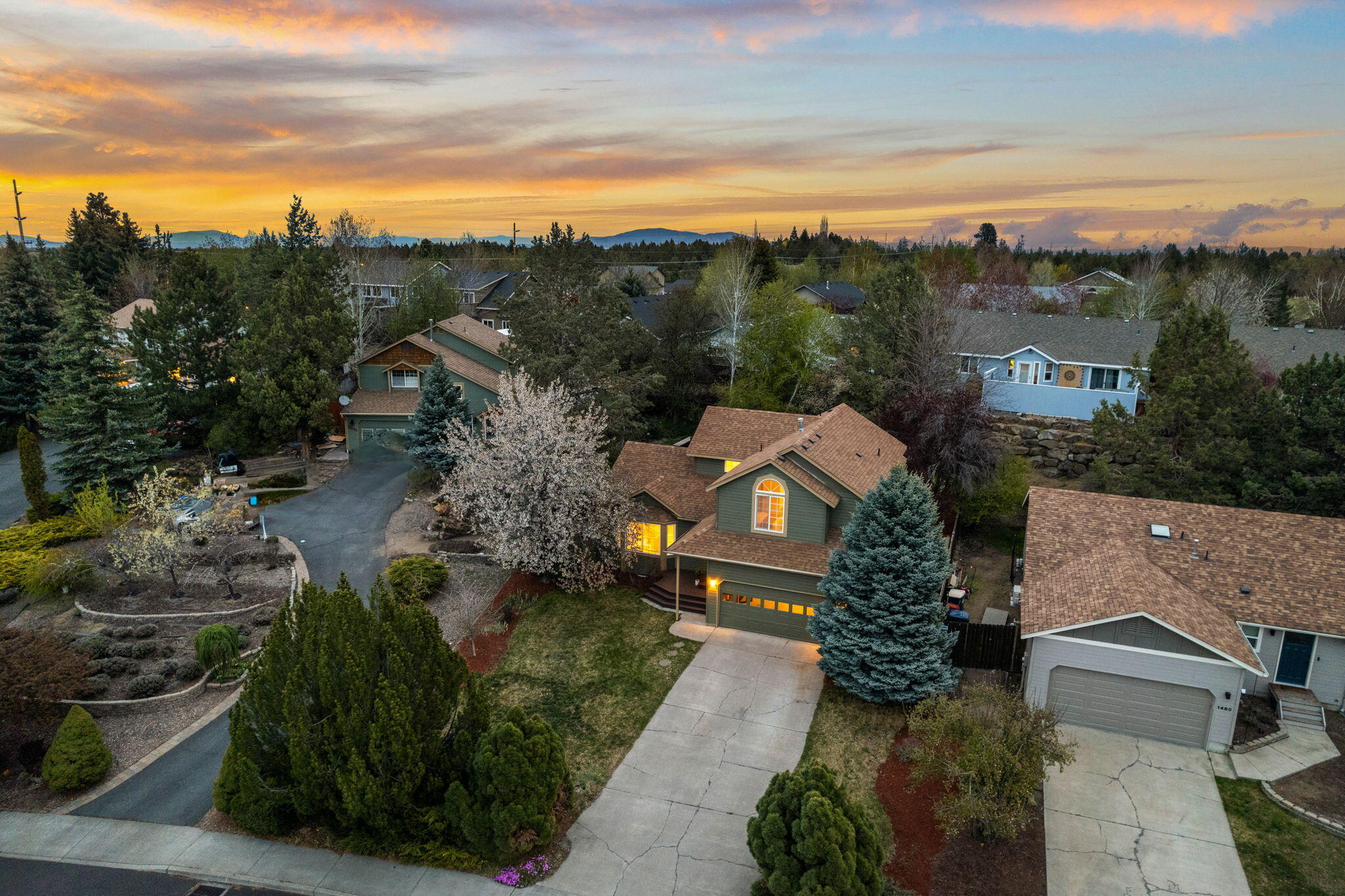 1484 NE Locksley Drive