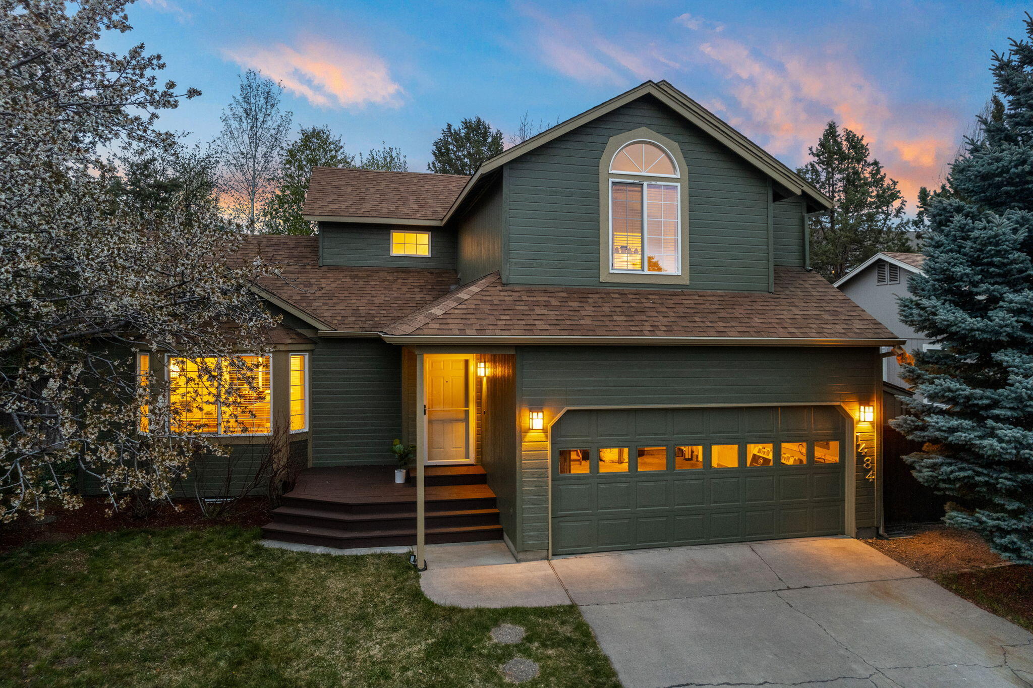 1484 NE Locksley Drive