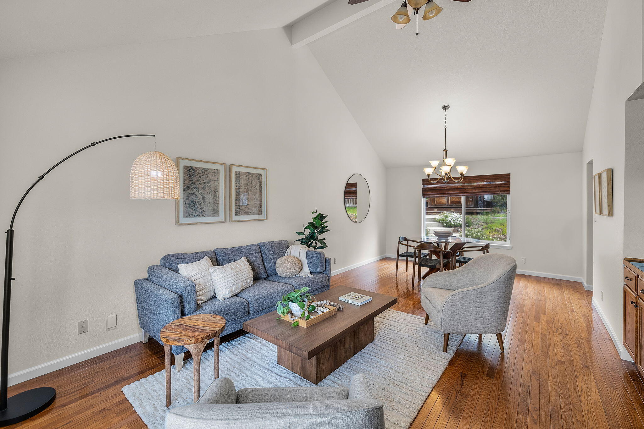 1484 NE Locksley Drive