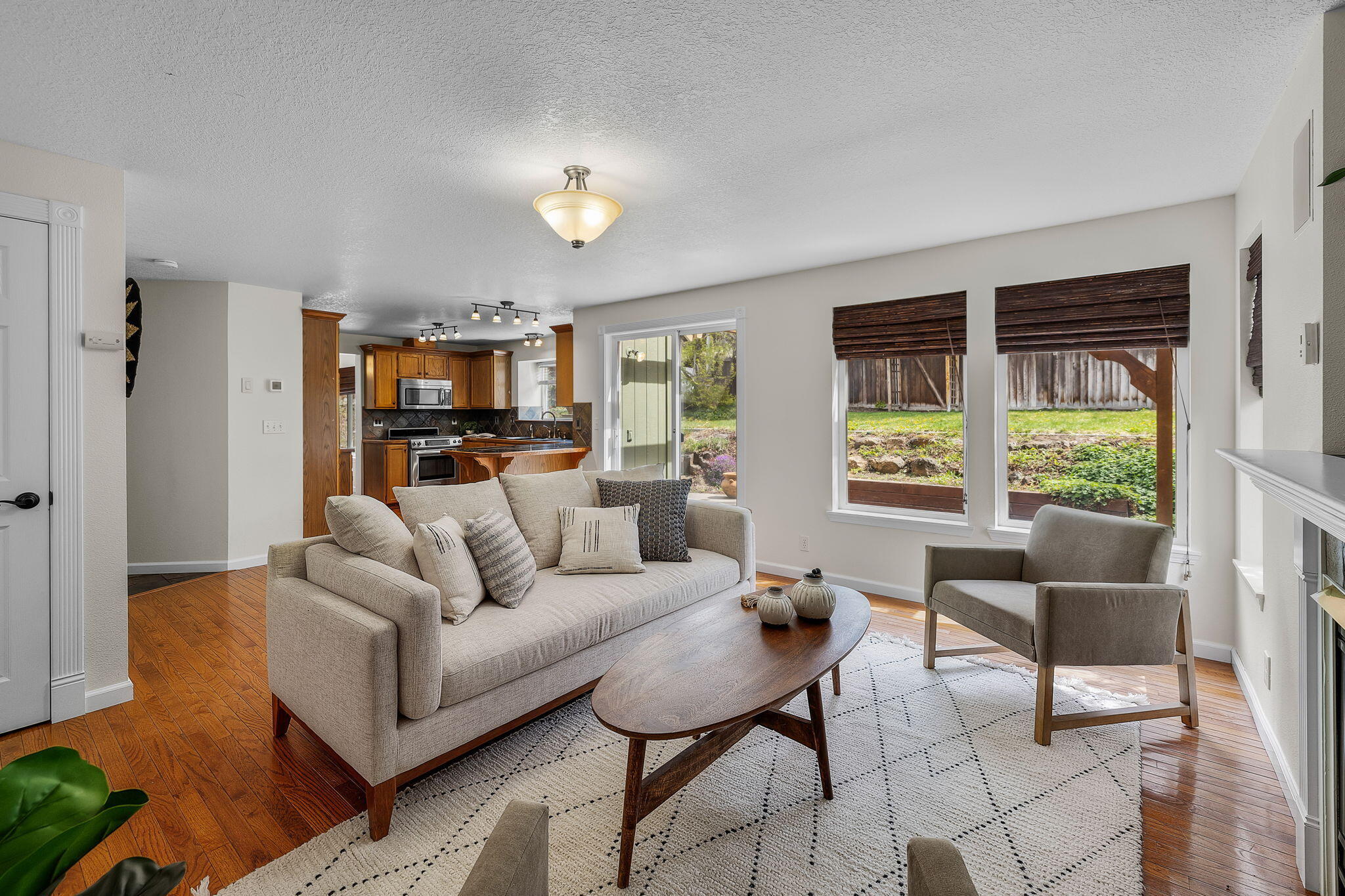 1484 NE Locksley Drive