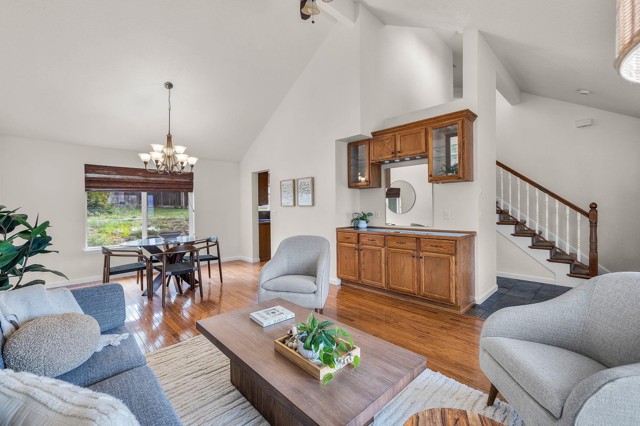 1484 NE Locksley Drive