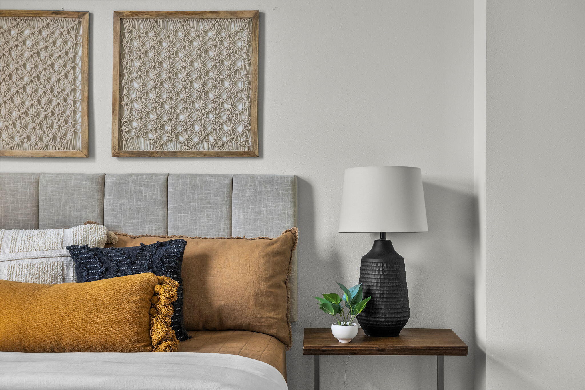 1484 NE Locksley Drive