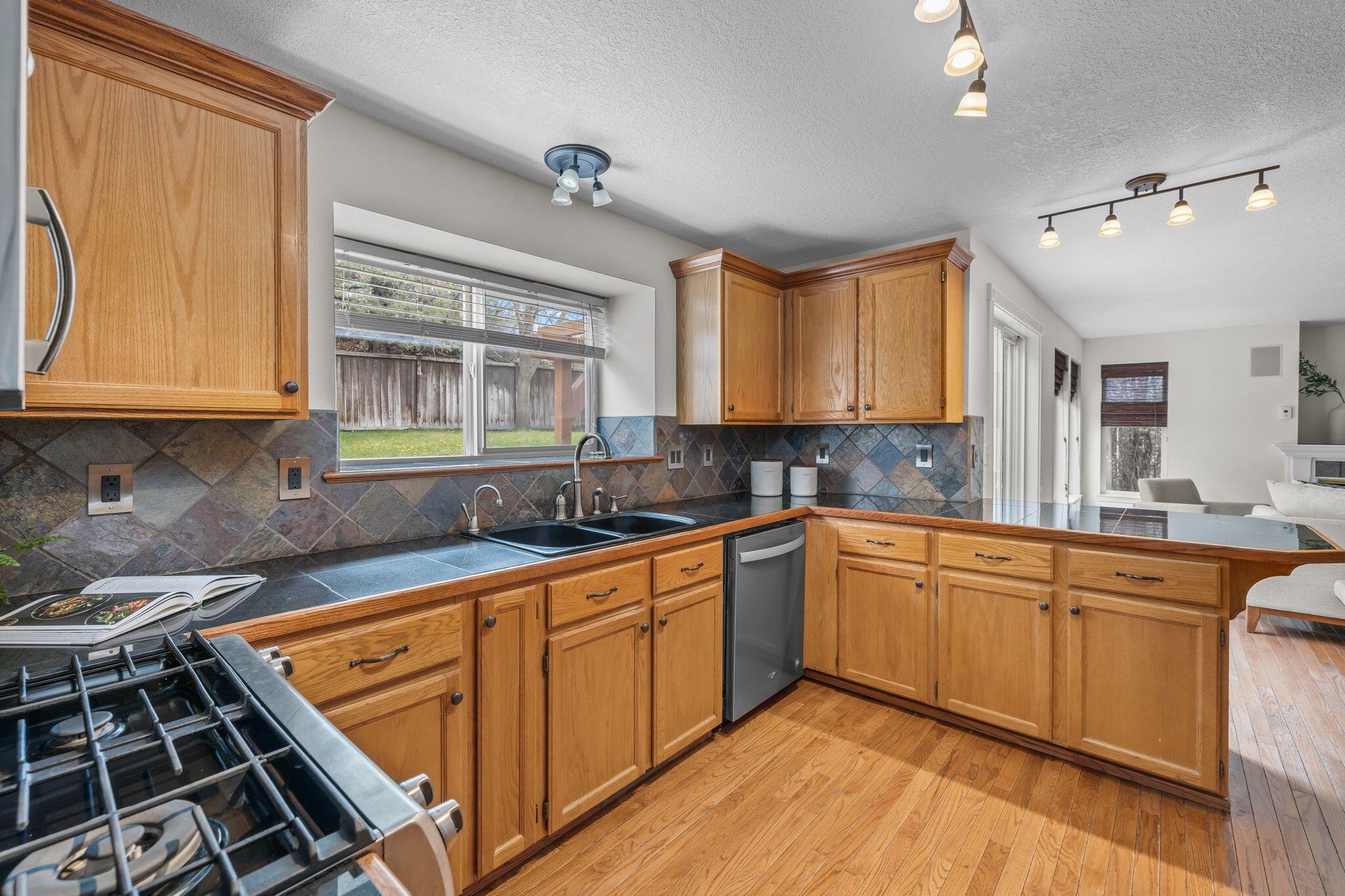 1484 NE Locksley Drive