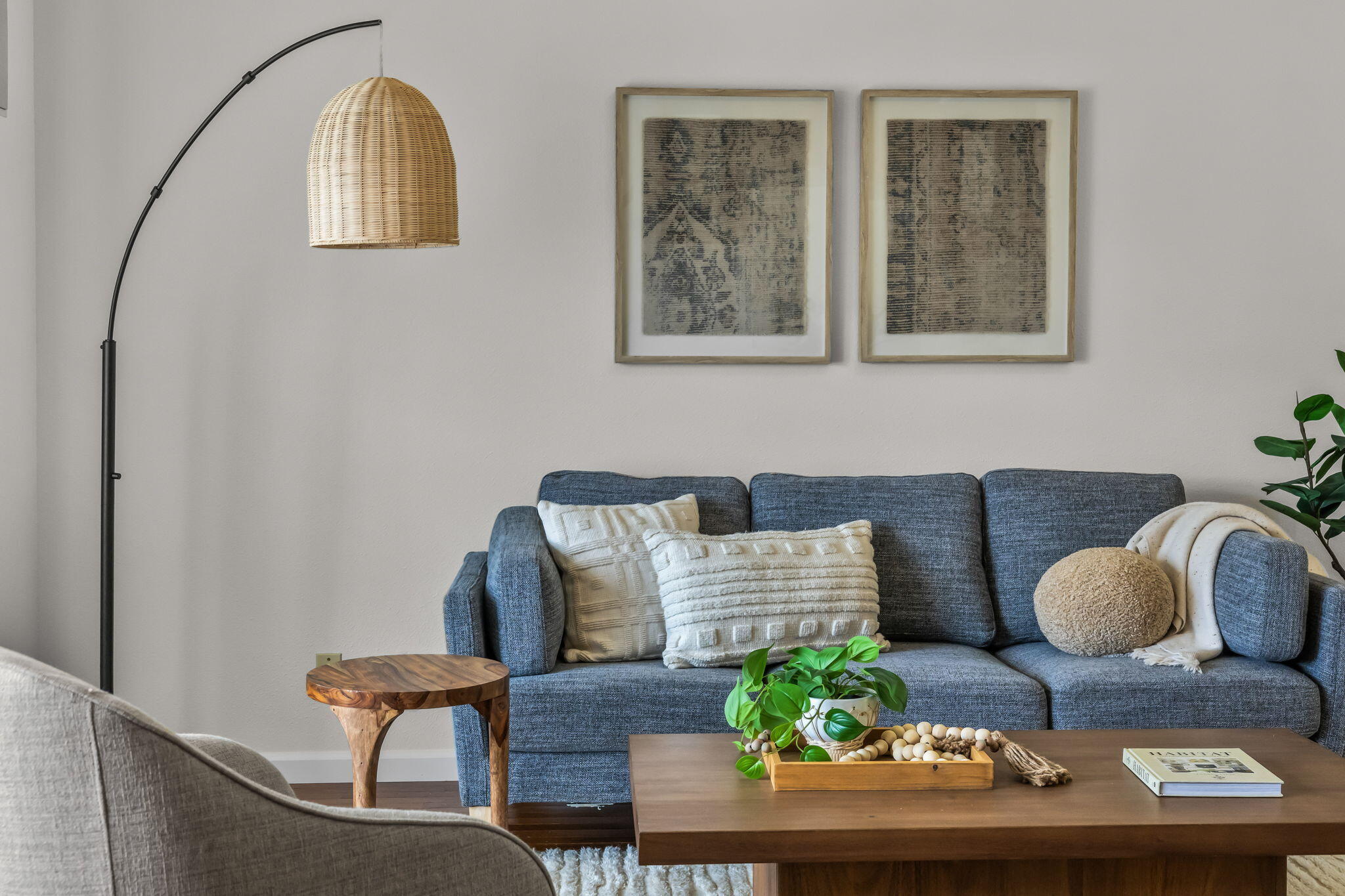 1484 NE Locksley Drive