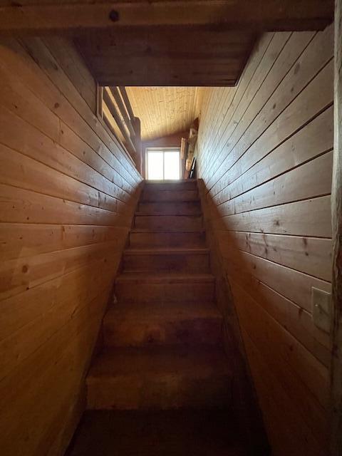 16201 Hawks Lair Road