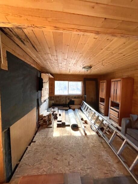 16201 Hawks Lair Road