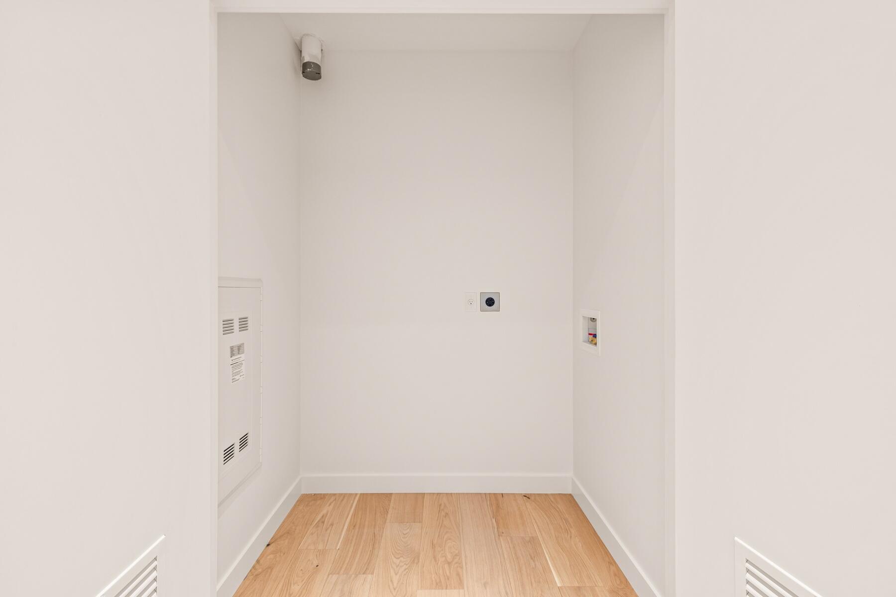 2745 NW Ordway Avenue, 309