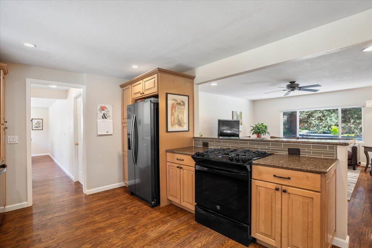 61375 SE King Jehu Way