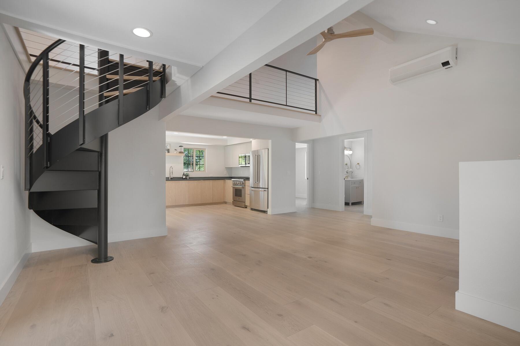 136 NW Greeley Avenue