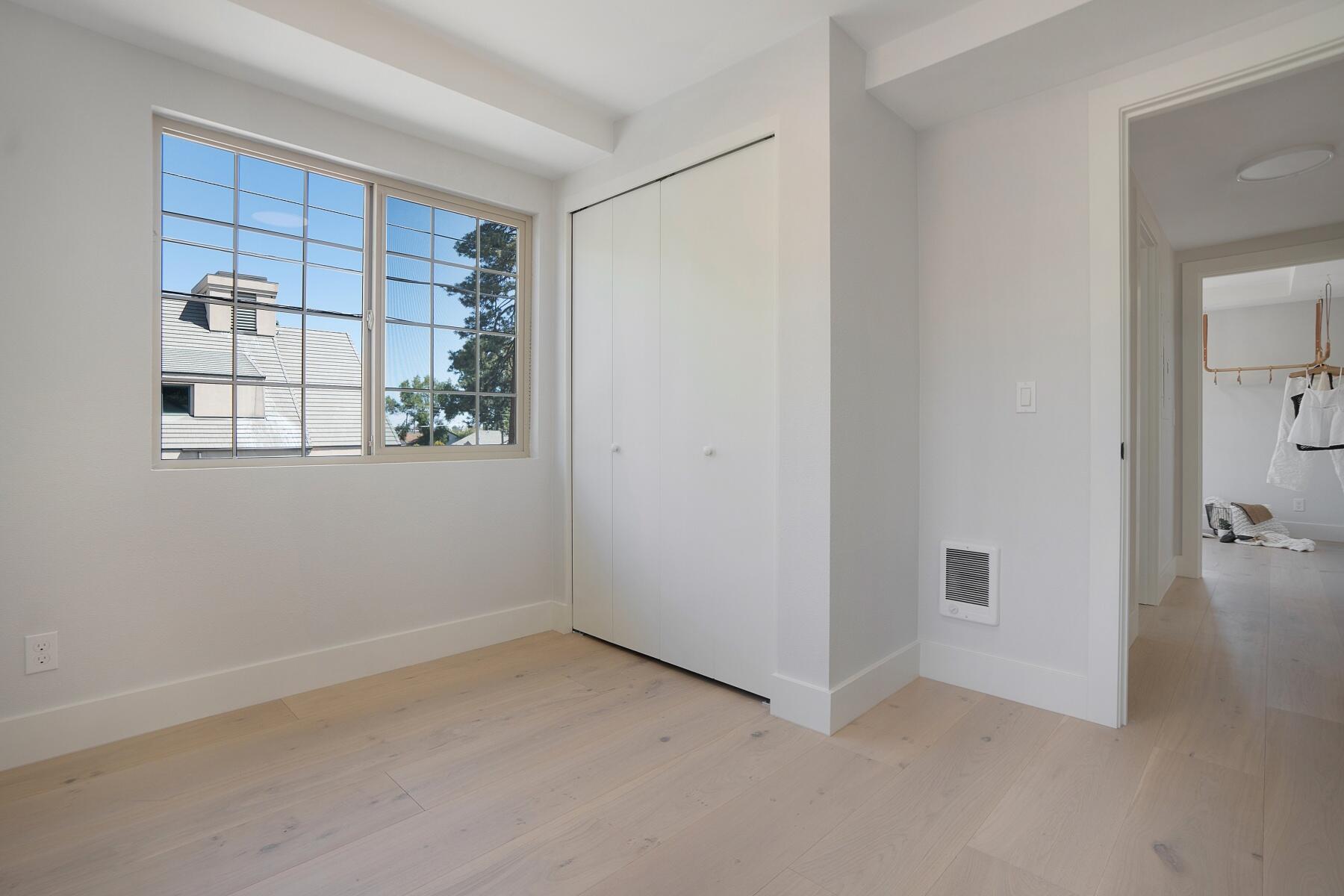 136 NW Greeley Avenue