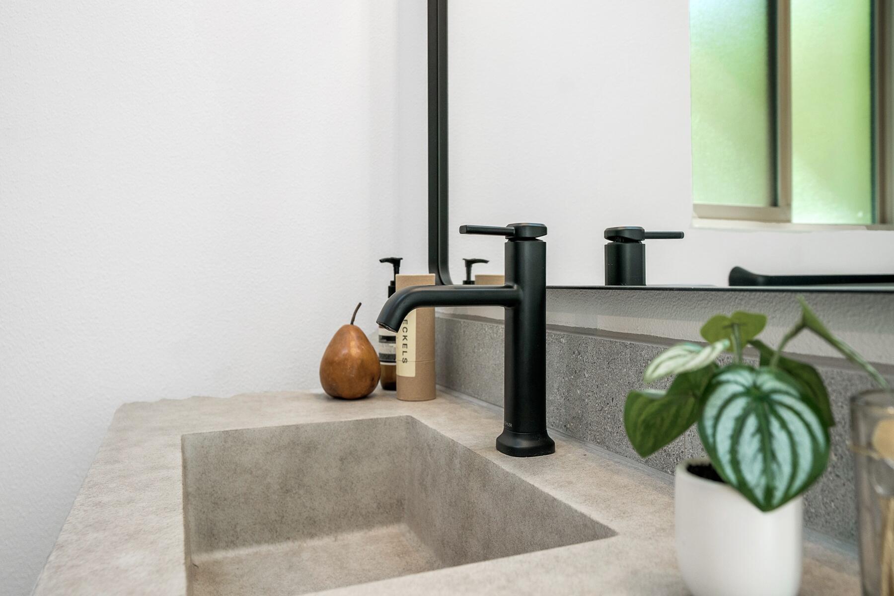 136 NW Greeley Avenue