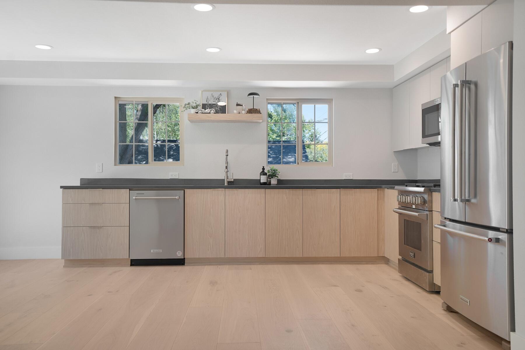 136 NW Greeley Avenue