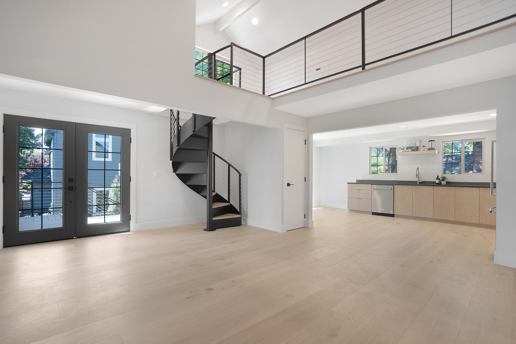 136 NW Greeley Avenue