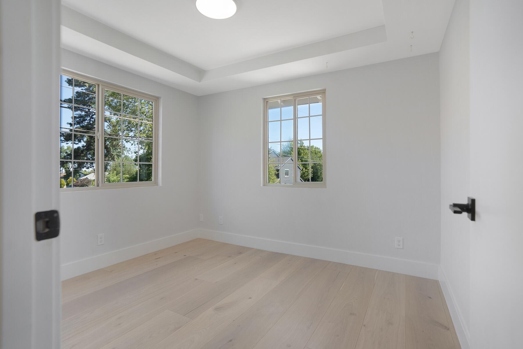 136 NW Greeley Avenue