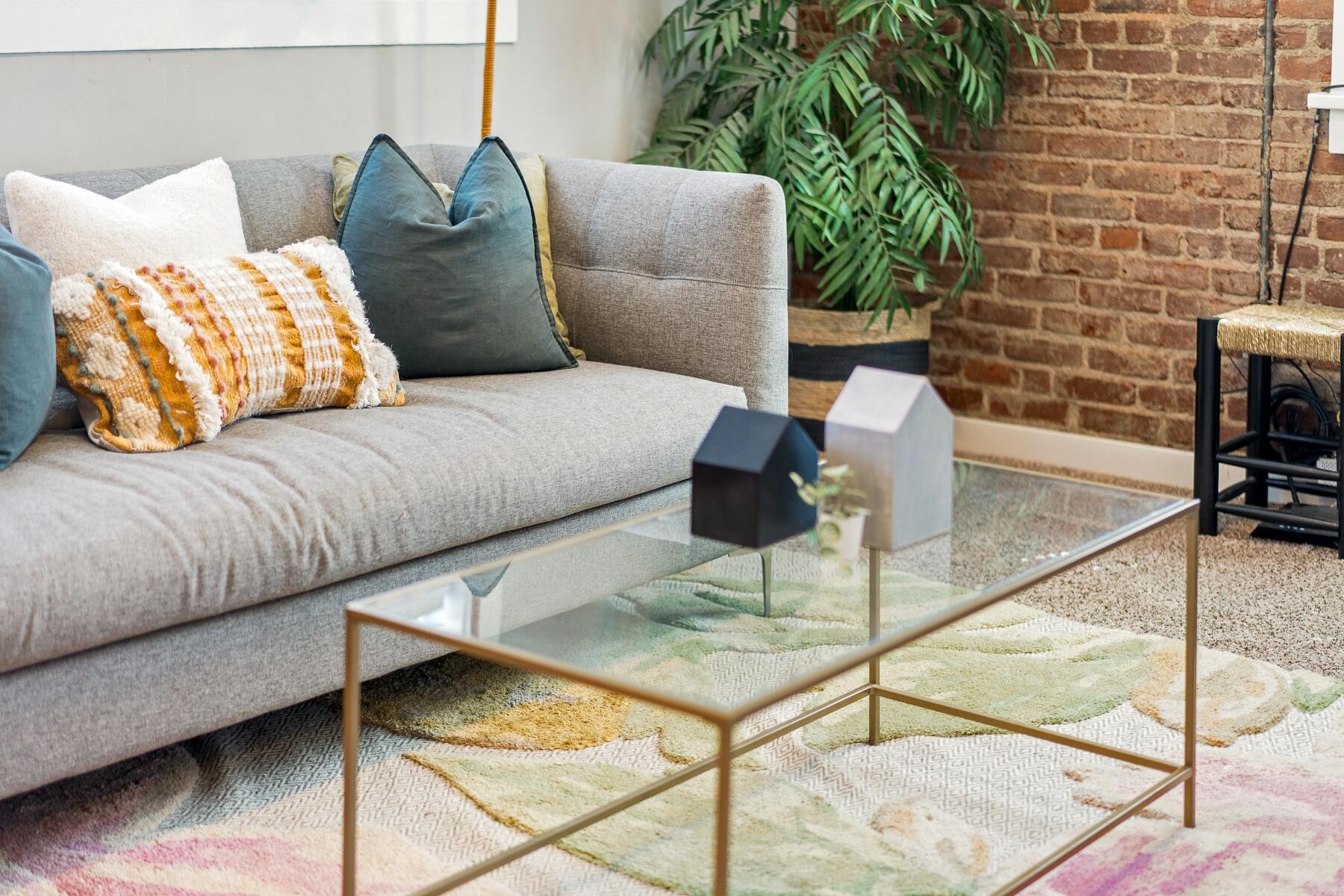 136 NW Greeley Avenue