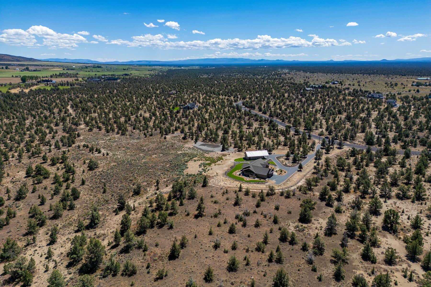 16862 SW Mt Adams Loop