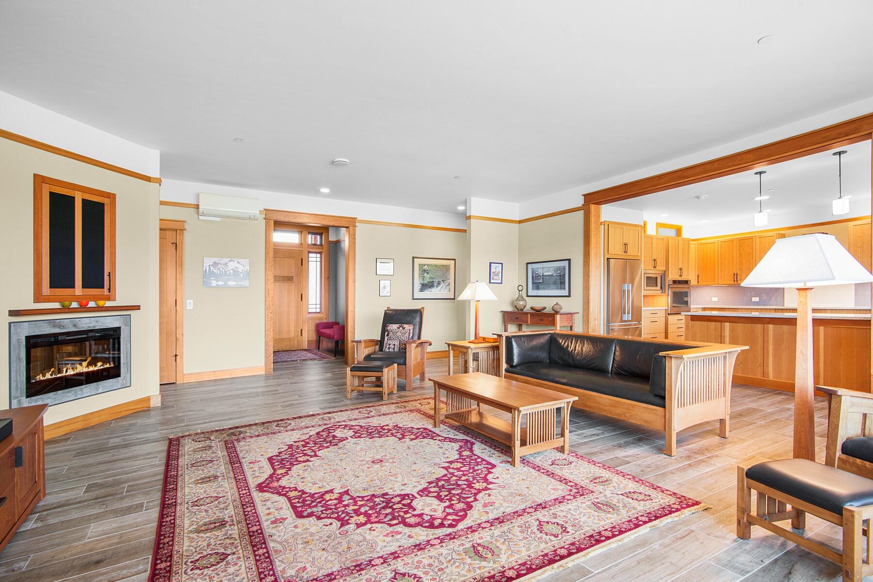 16862 SW Mt Adams Loop