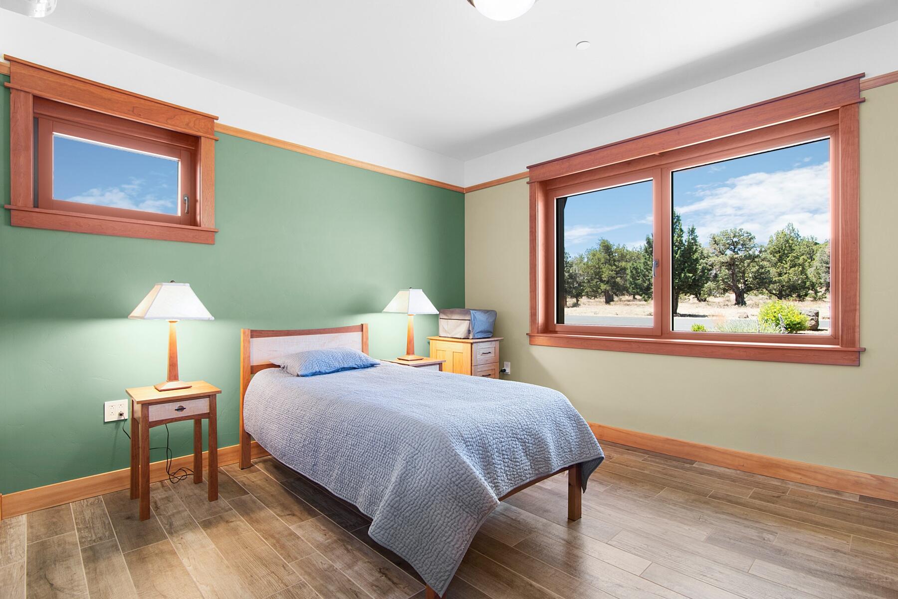 16862 SW Mt Adams Loop