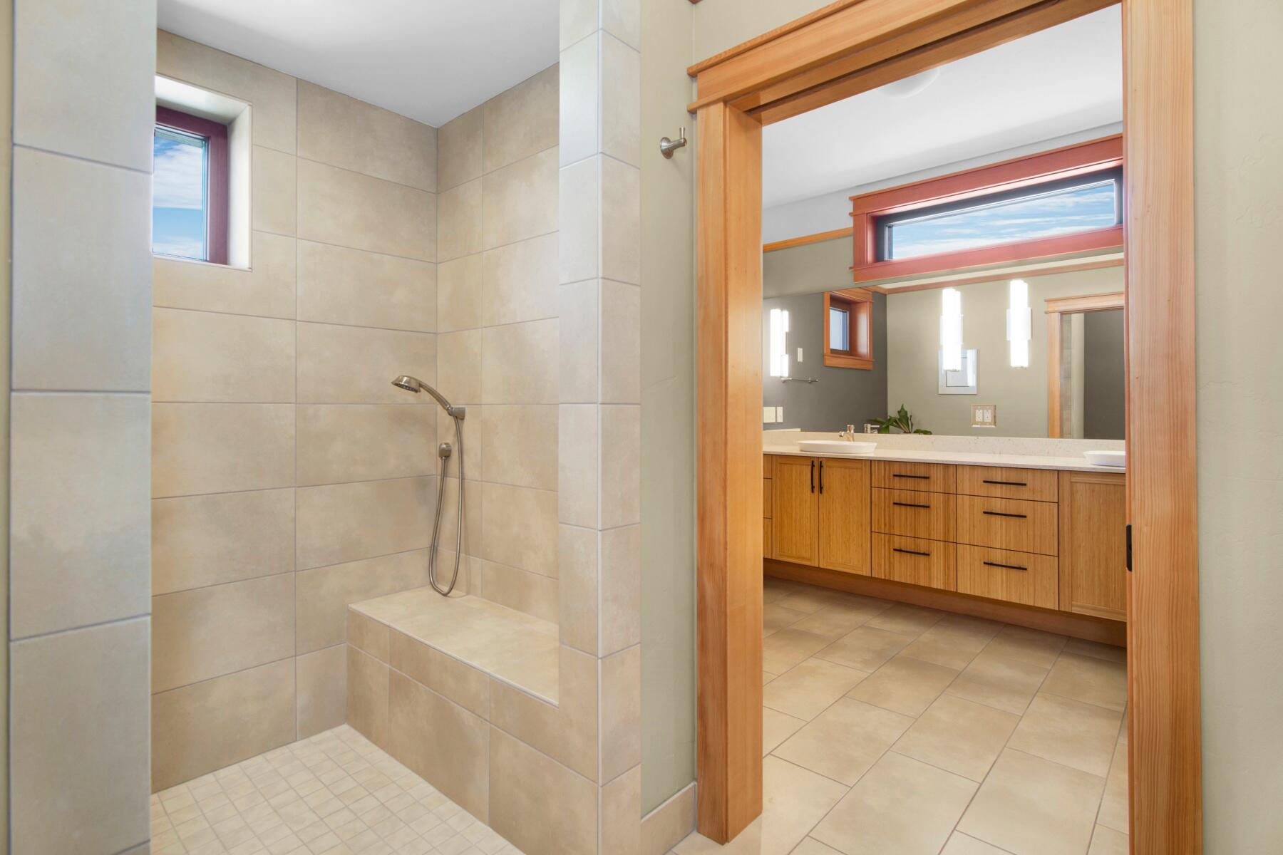 16862 SW Mt Adams Loop