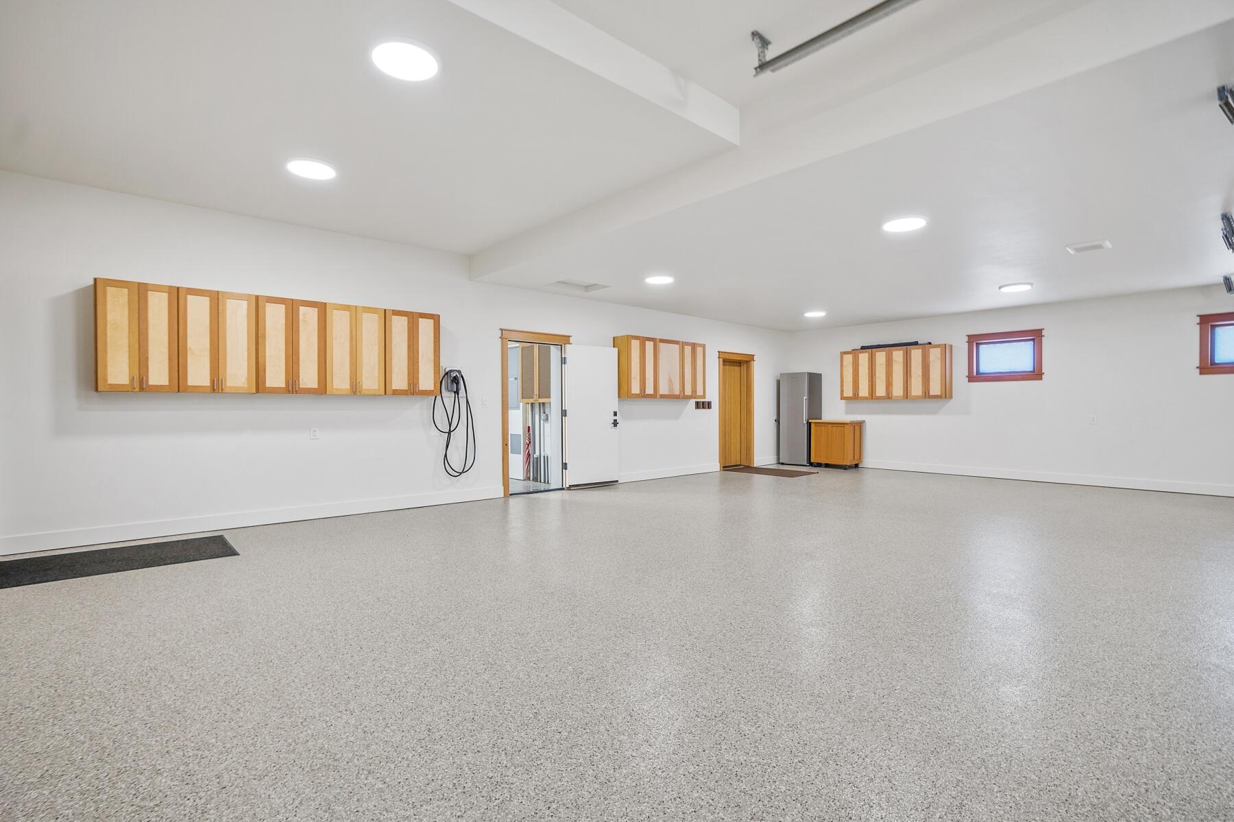 16862 SW Mt Adams Loop