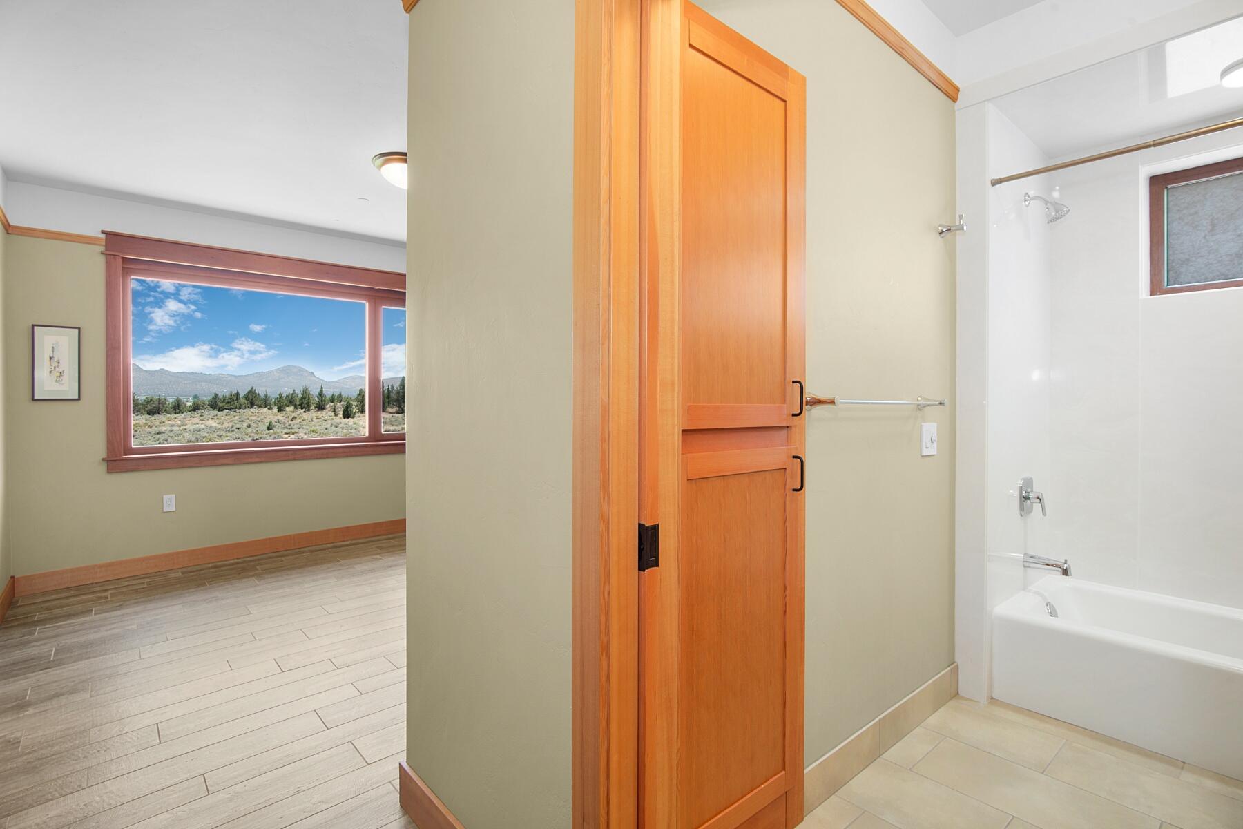 16862 SW Mt Adams Loop