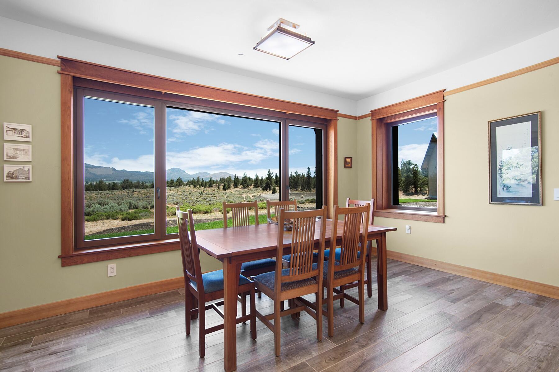 16862 SW Mt Adams Loop