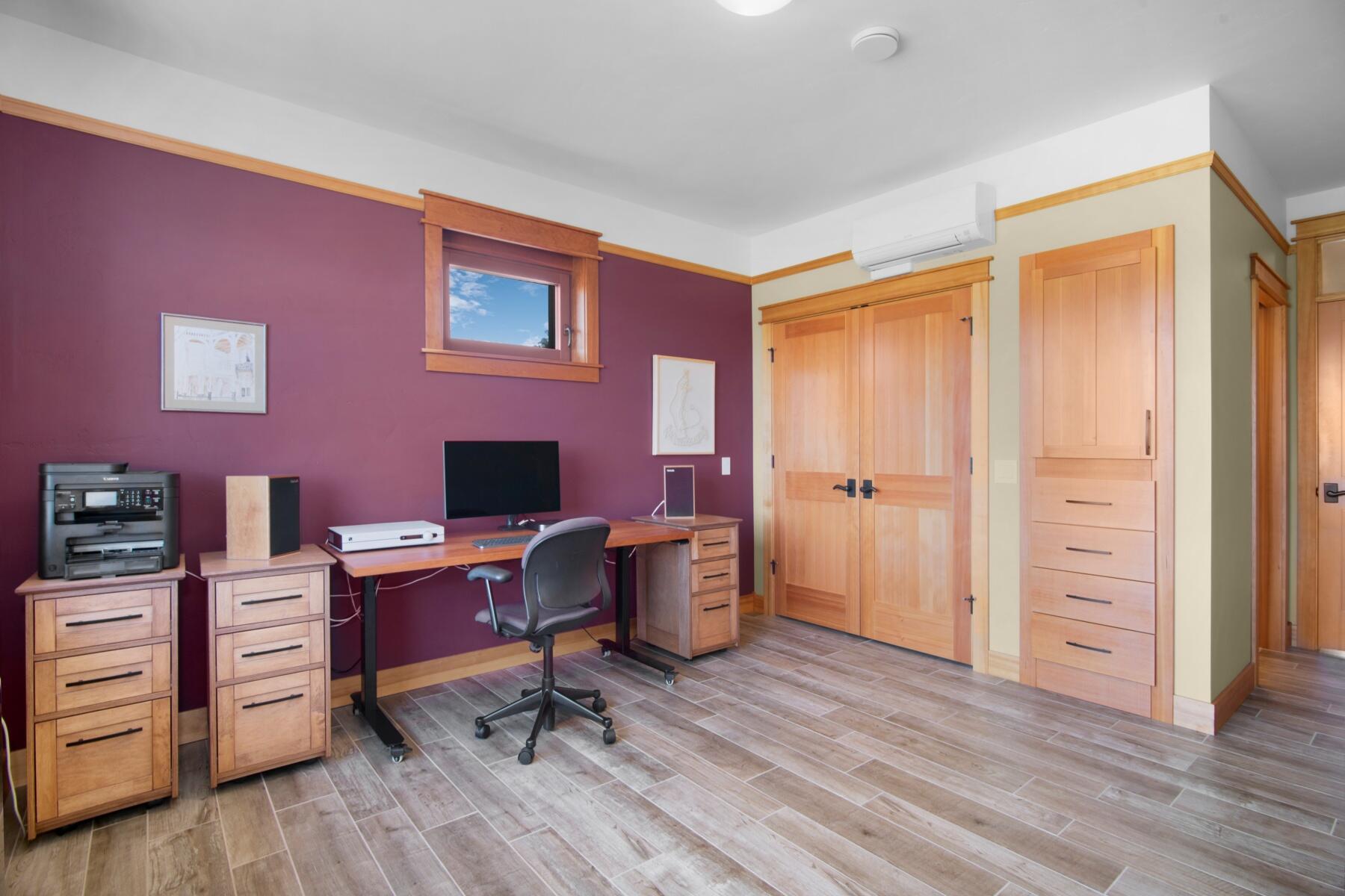 16862 SW Mt Adams Loop