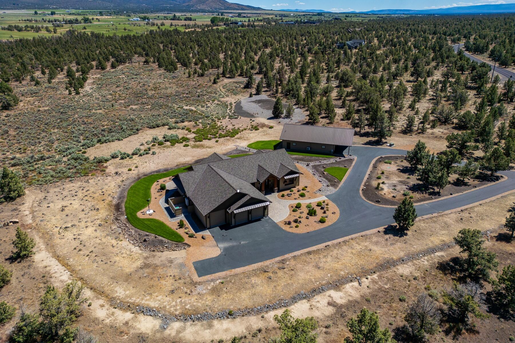 16862 SW Mt Adams Loop