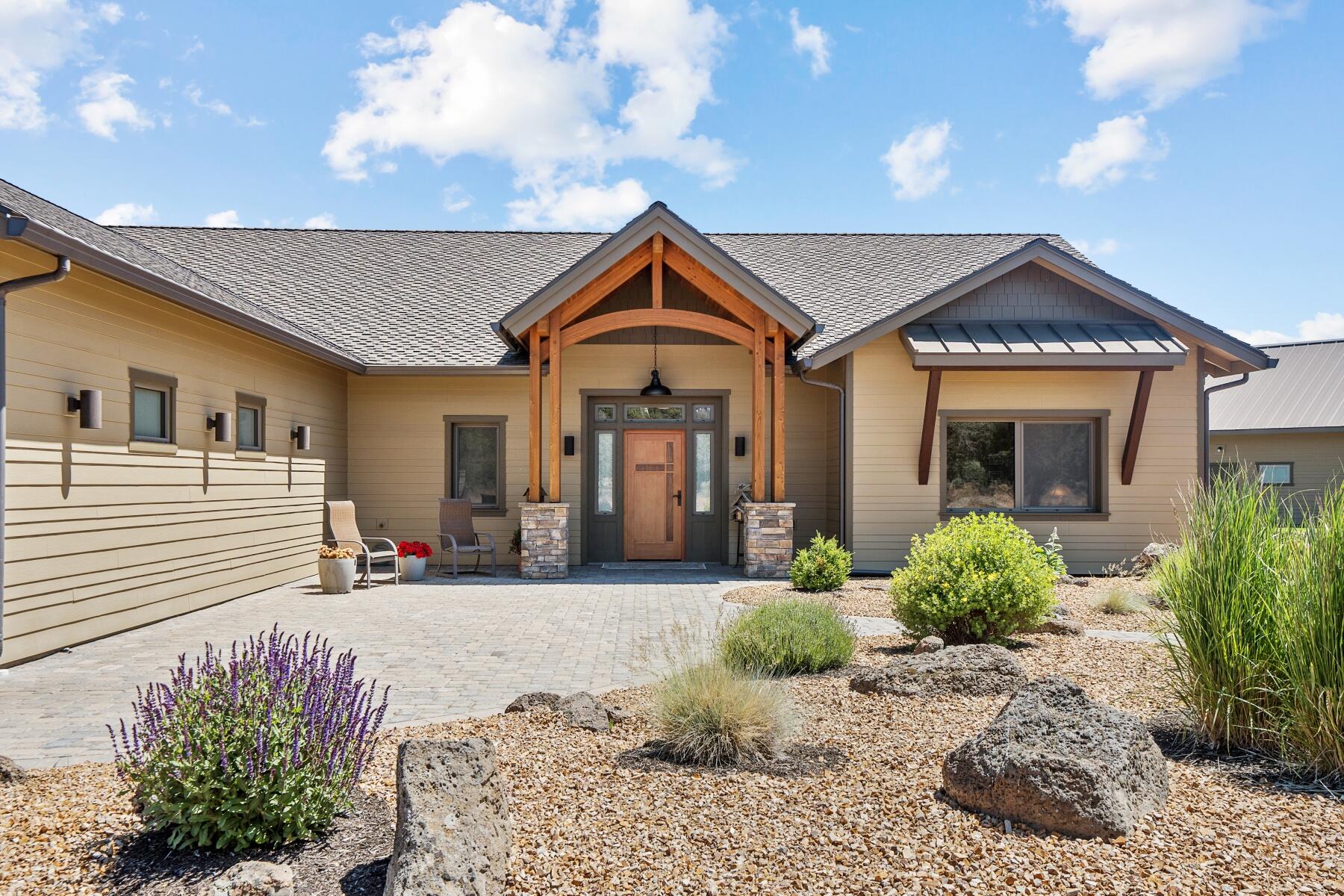 16862 SW Mt Adams Loop