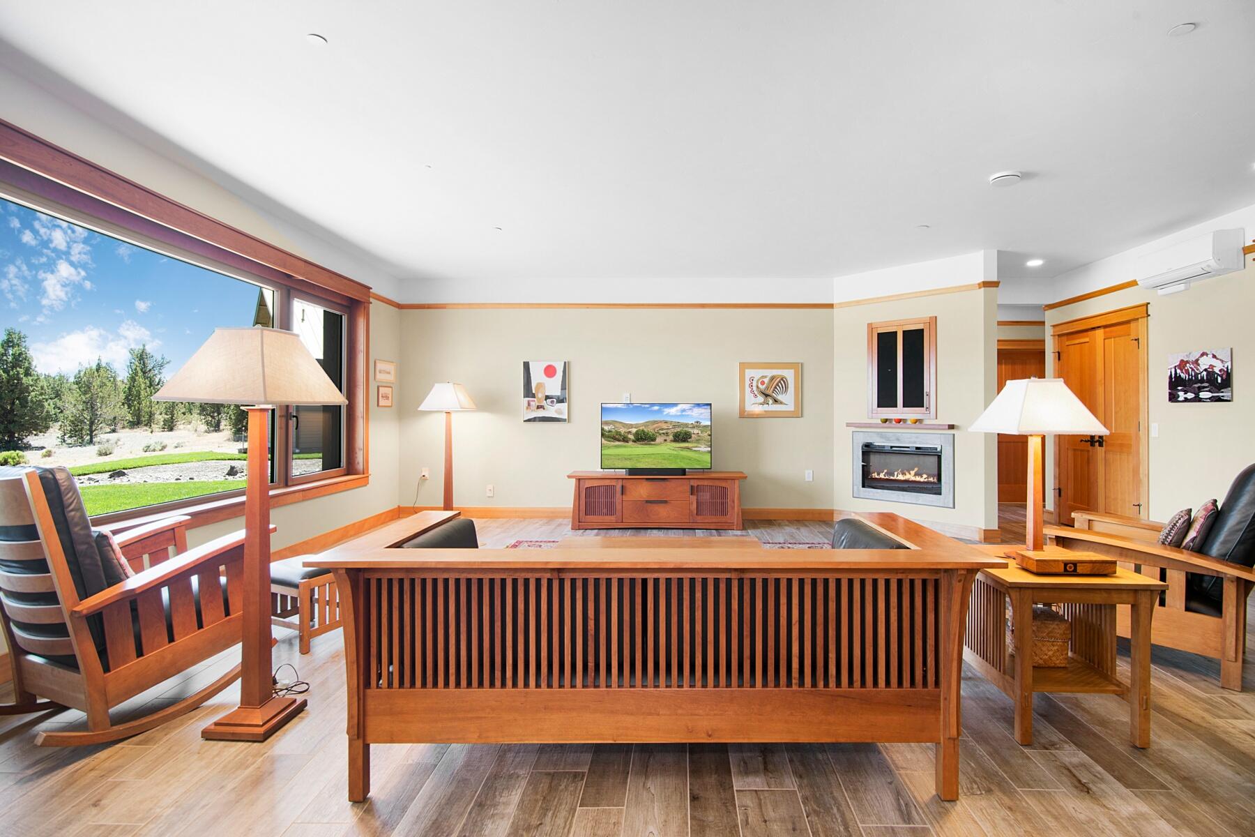 16862 SW Mt Adams Loop