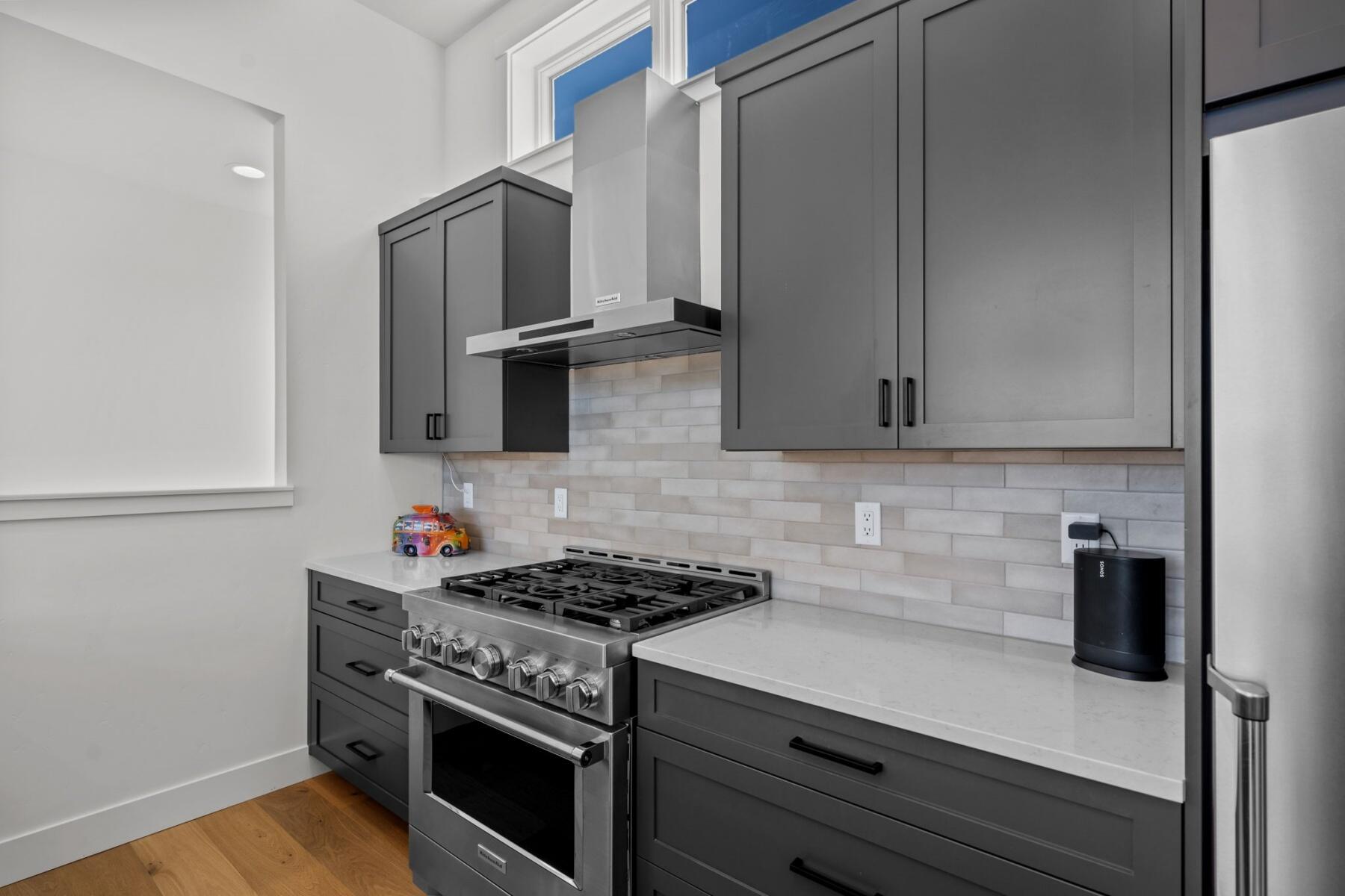 61292 McRoberts Lane, 25