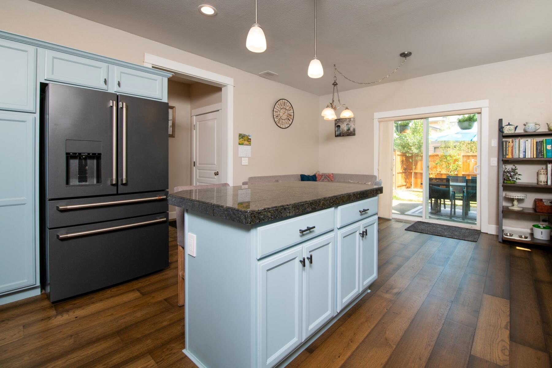 61702 Camellia Street