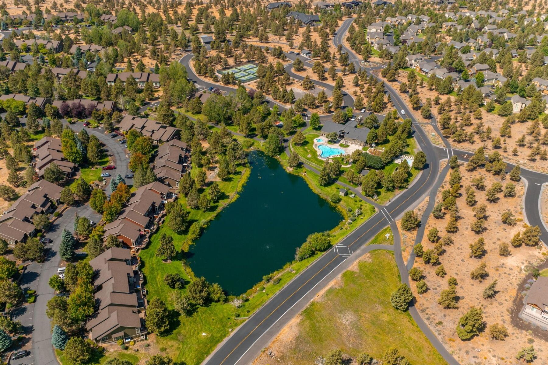 244 Volunteer Park Lane