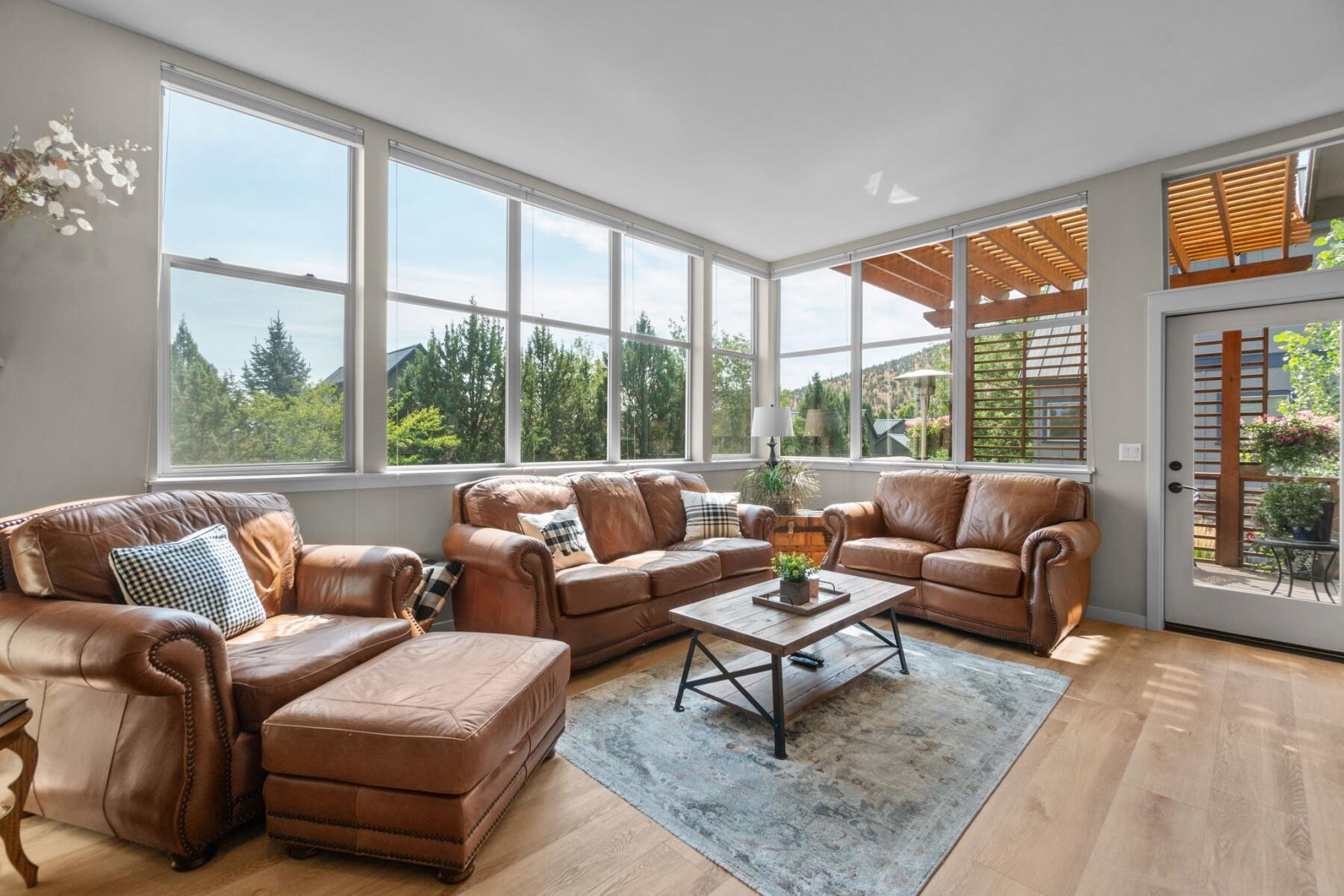 244 Volunteer Park Lane