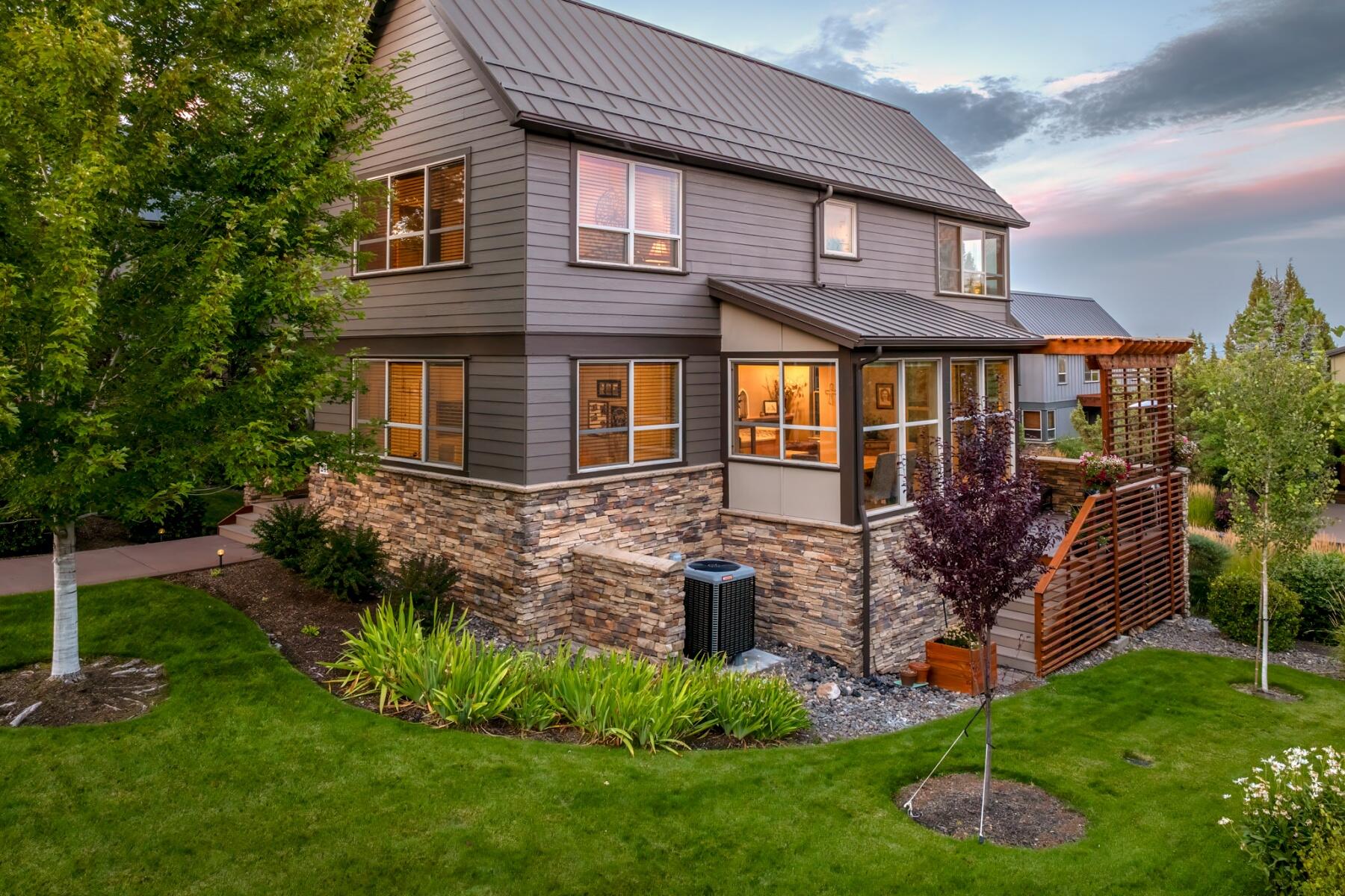 244 Volunteer Park Lane