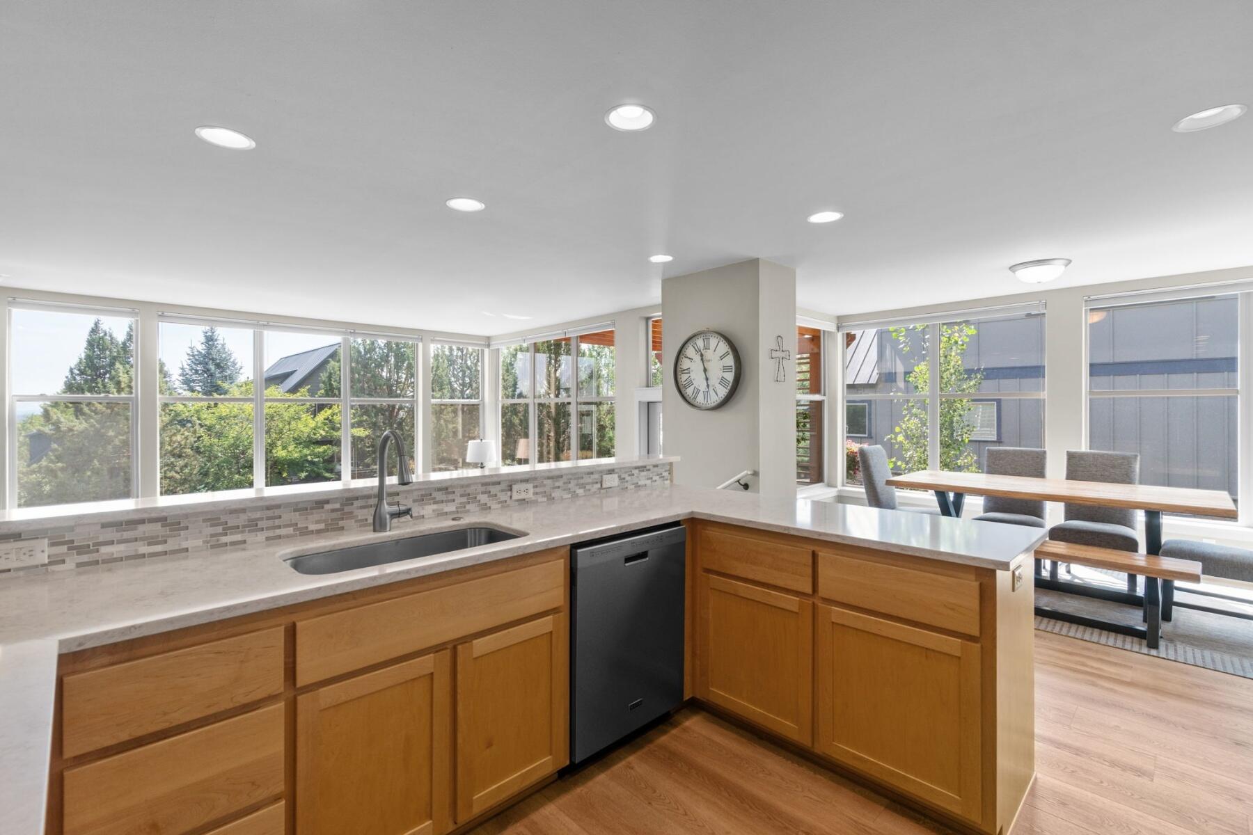 244 Volunteer Park Lane