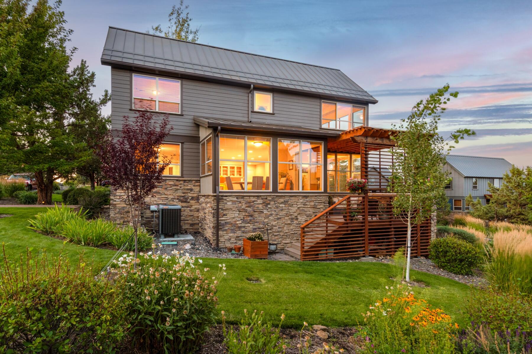 244 Volunteer Park Lane