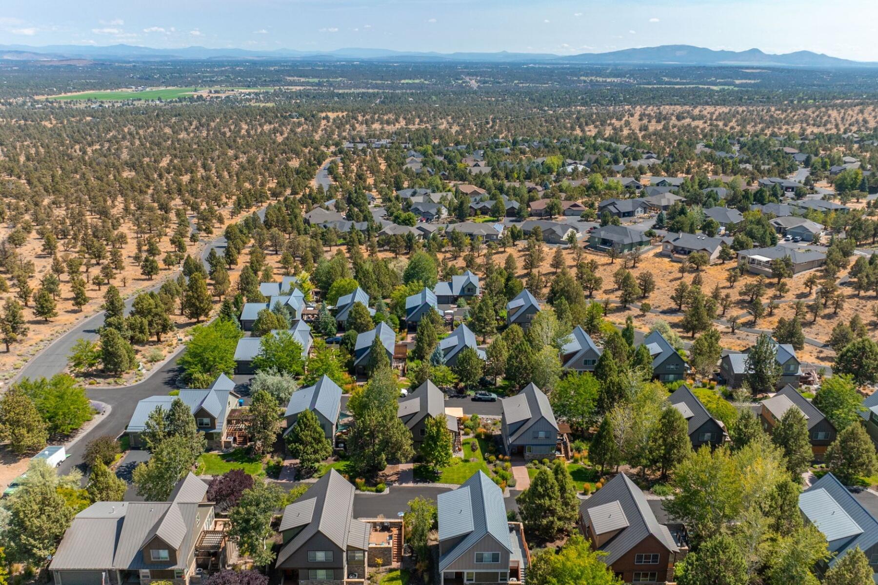 244 Volunteer Park Lane