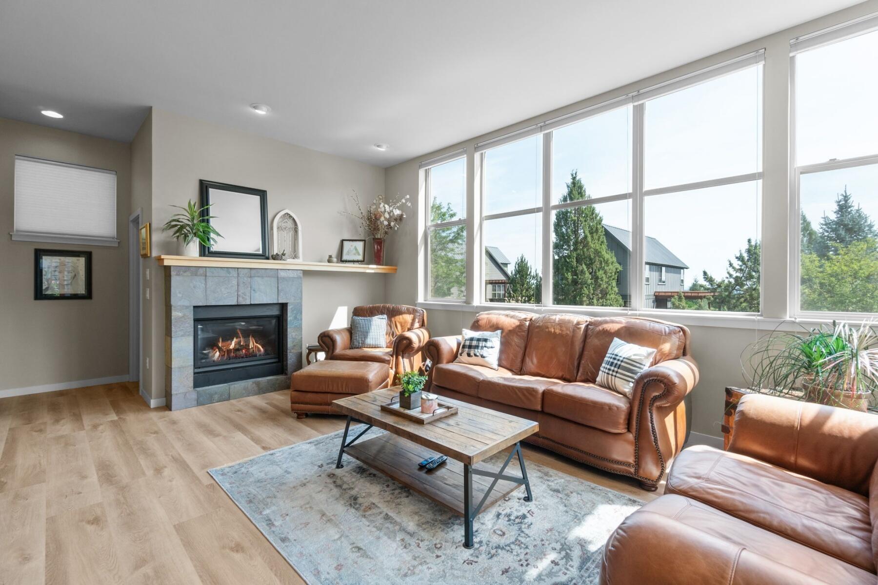 244 Volunteer Park Lane