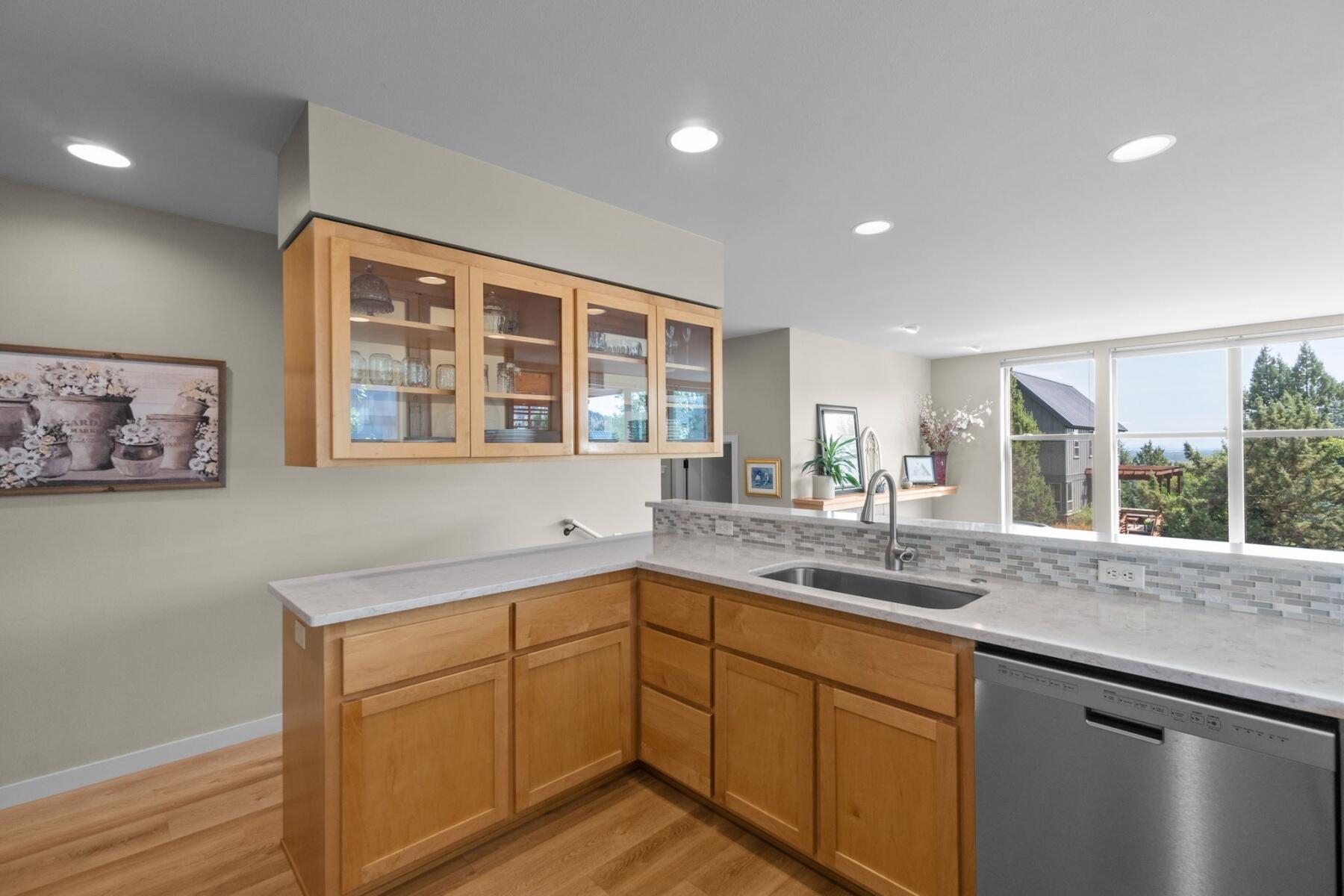 244 Volunteer Park Lane