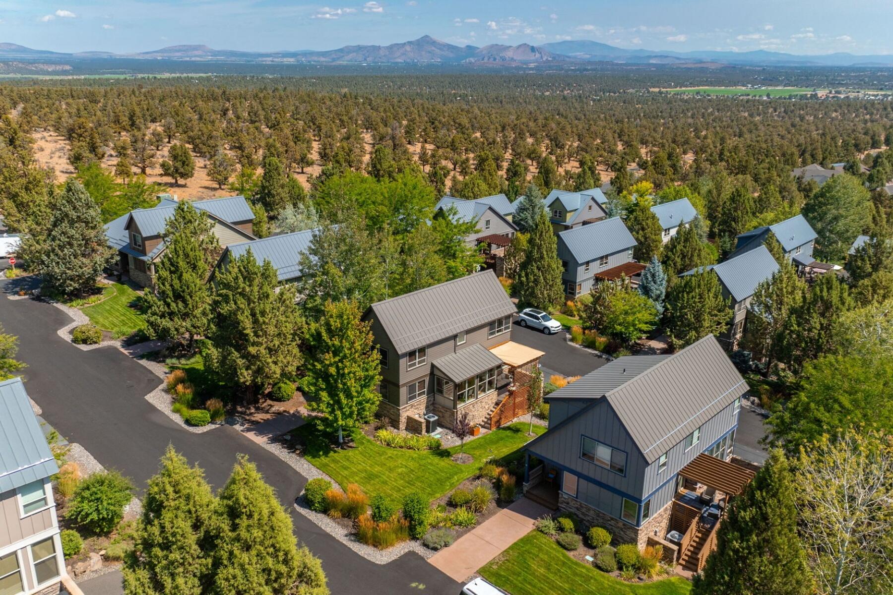 244 Volunteer Park Lane