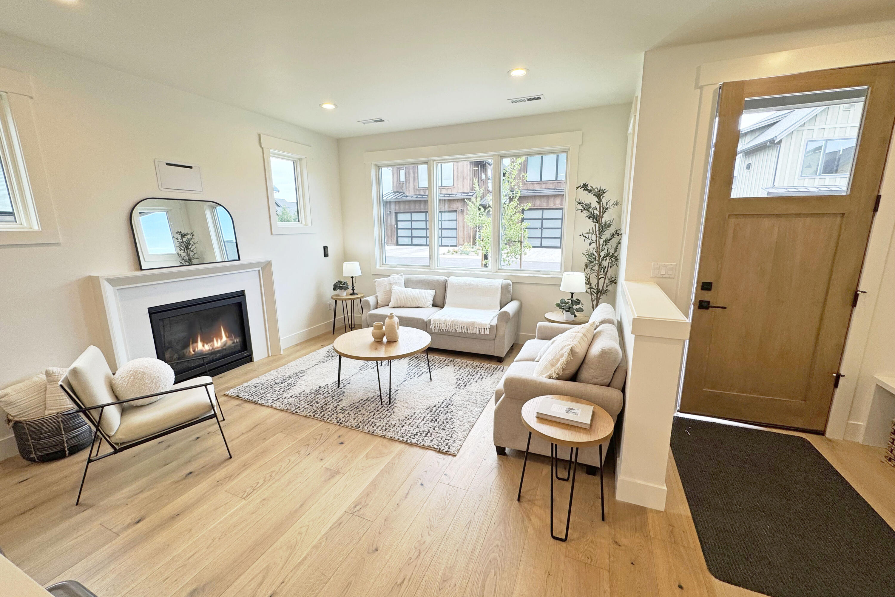 61293 McRoberts Lane, 32