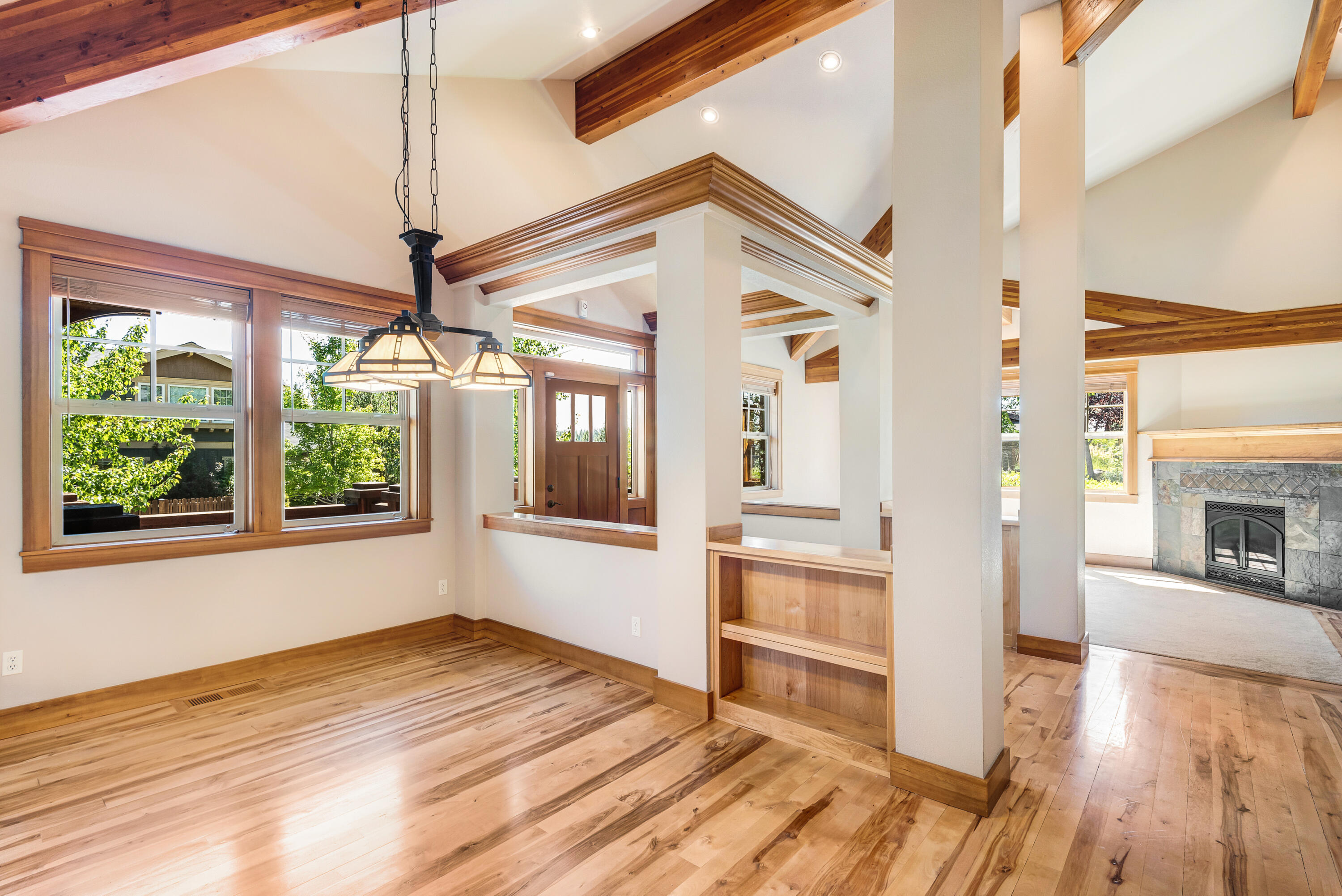 1372 NW Cruzatte Lane