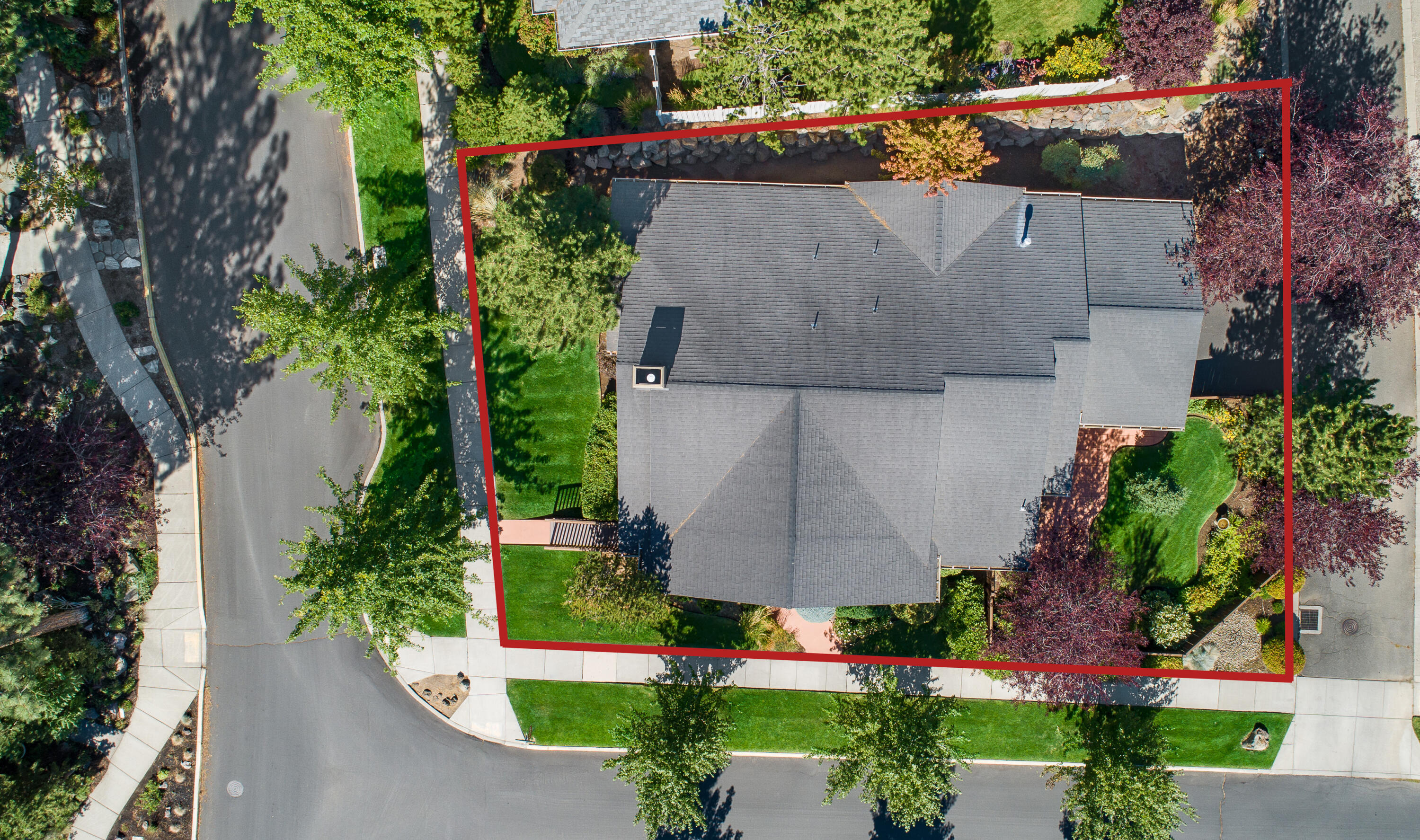 1372 NW Cruzatte Lane